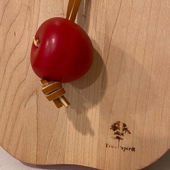 Tree Spirit Apple Cutting Board - Picture 5 of 5